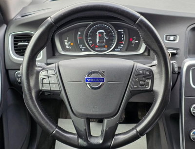 Volvo V60 D2 Geartronic Summum (17)