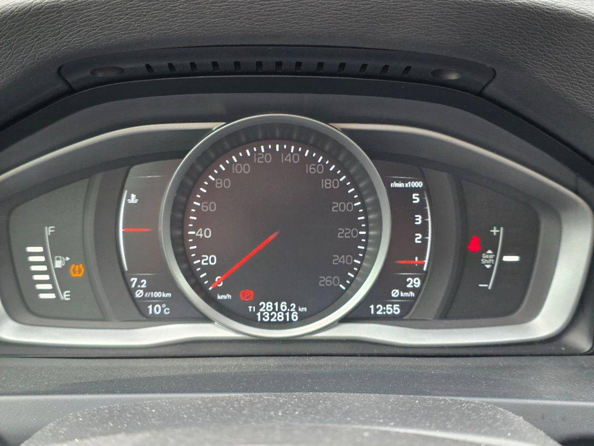 Volvo V60 D2 Geartronic Summum (18)
