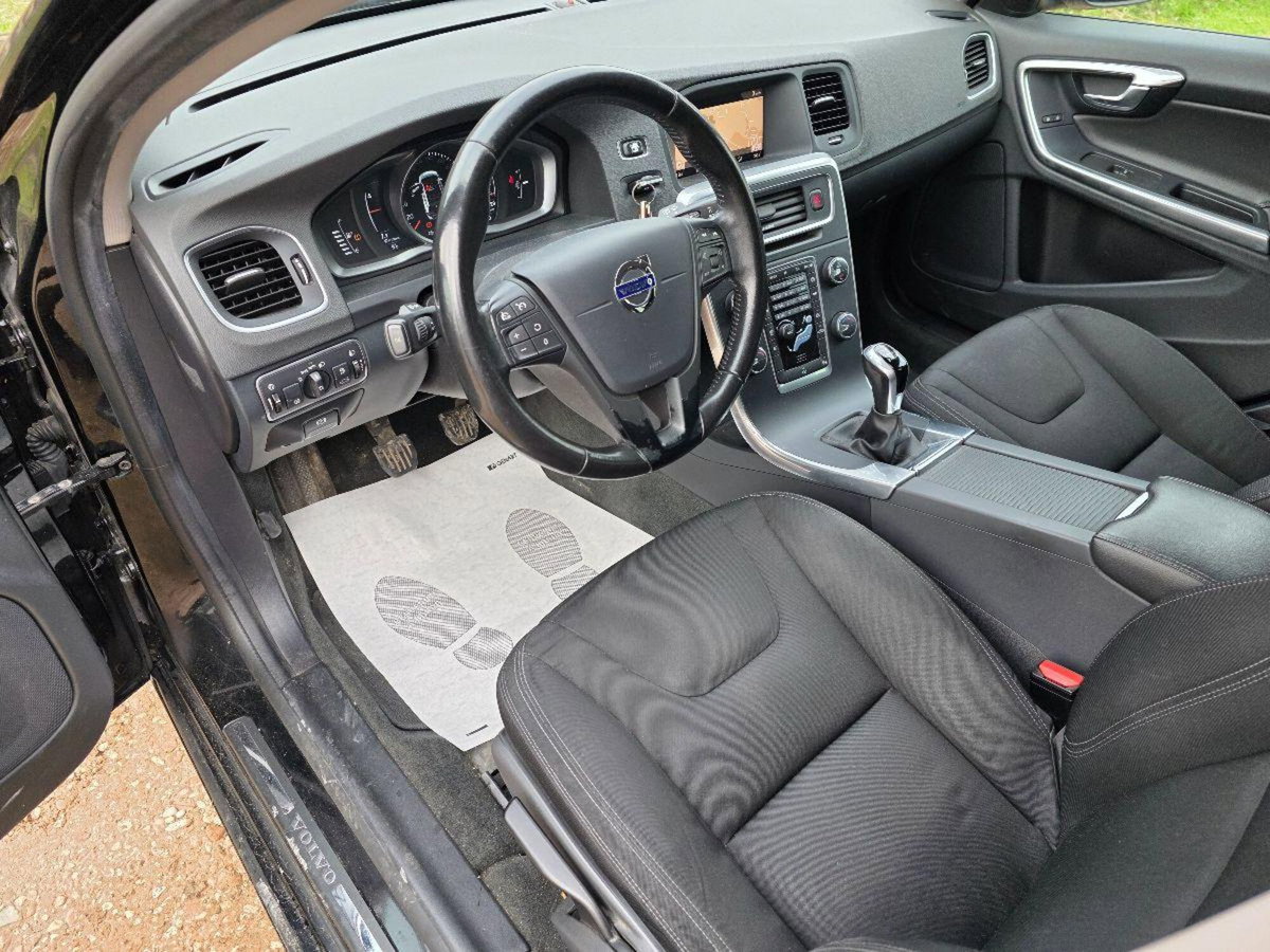 Volvo V60 D2 Geartronic Summum (19)