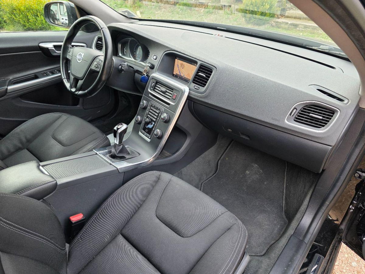 Volvo V60 D2 Geartronic Summum (20)