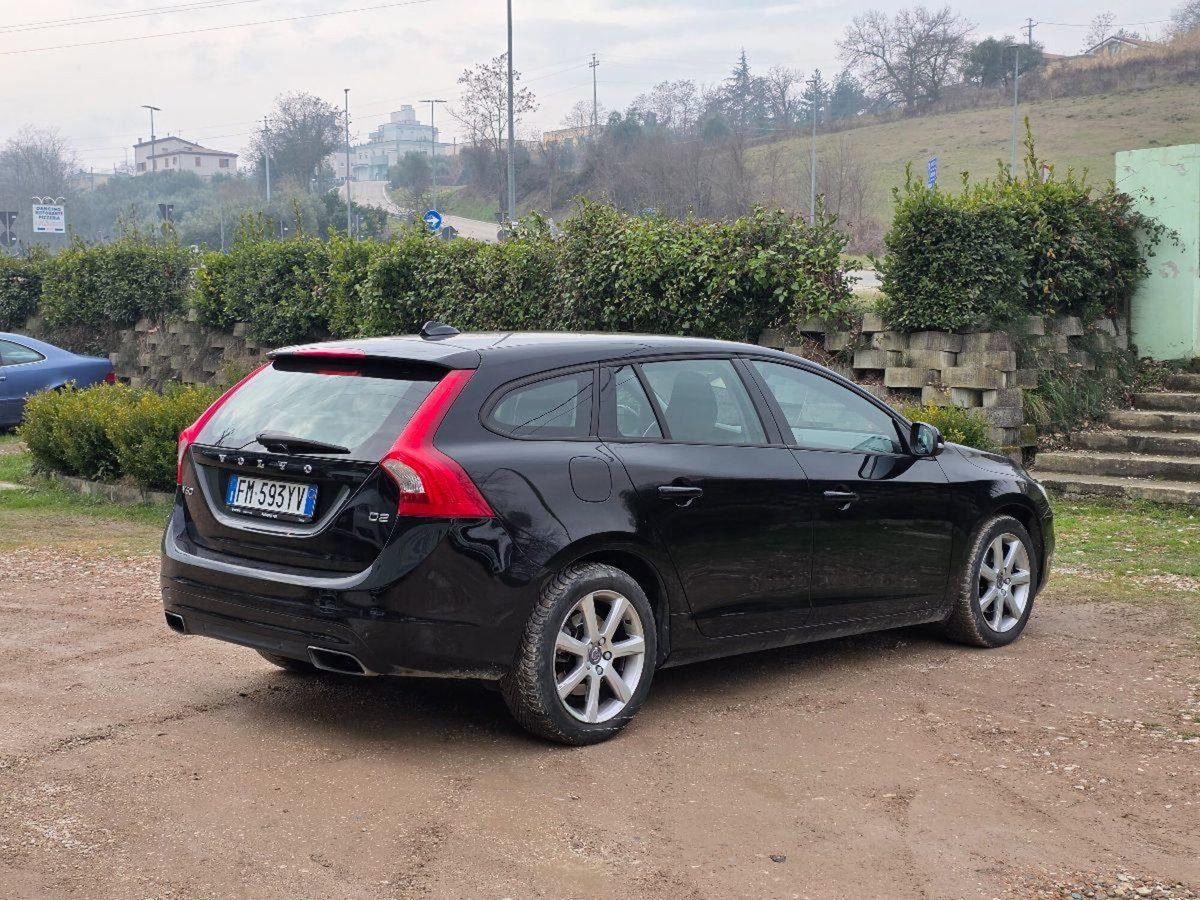 Volvo V60 D2 Geartronic Summum (9)