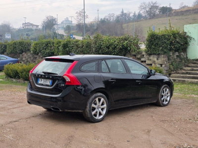 Volvo V60 D2 Geartronic Summum (9)
