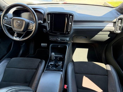 Volvo XC40 D4 AWD Geartronic R-design (13)
