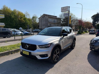 Volvo XC40 D4 AWD Geartronic R-design (3)