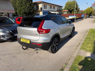 Volvo XC40 D4 AWD Geartronic R-design (4)