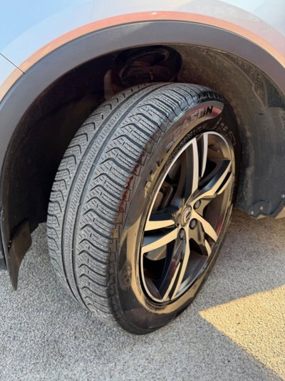 Volvo XC40 D4 AWD Geartronic R-design (7)