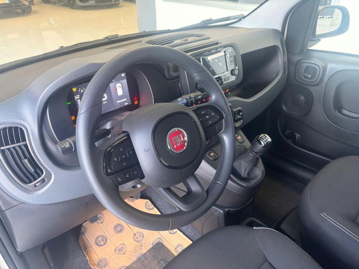 Fiat Panda 1.0 FireFly S&S Hybrid City Cross (8)