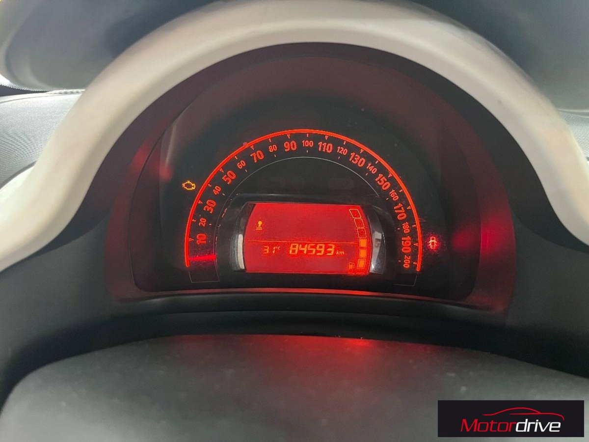 Renault Twingo SCe Life (9)