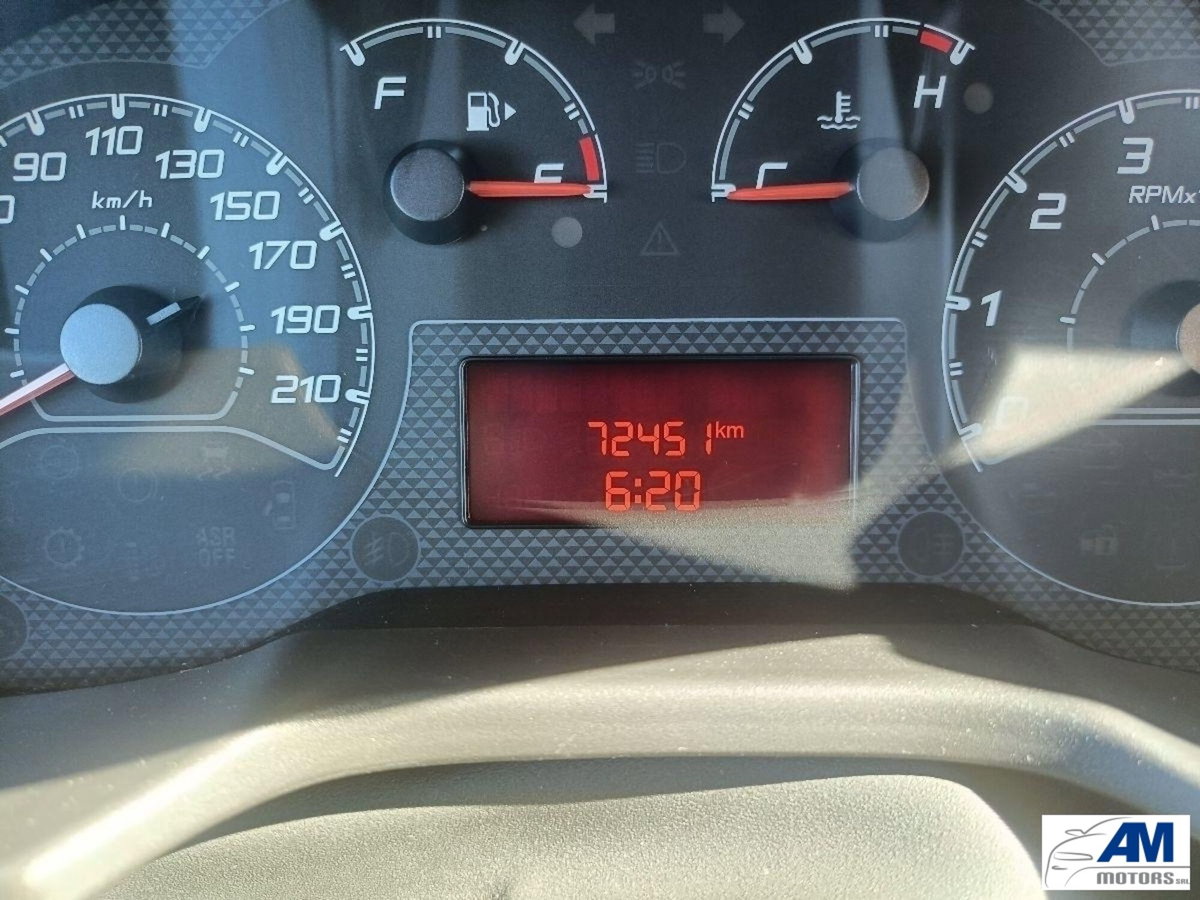 Fiat Fiorino 1.3 MJT 95CV Cargo (11)