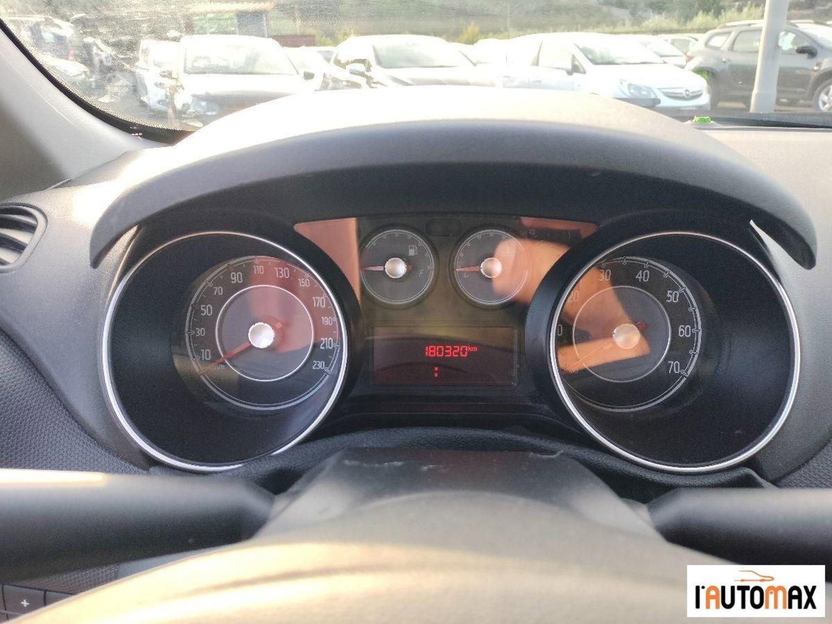 Fiat Punto 1.4 8V 5 porte Easypower Street (7)