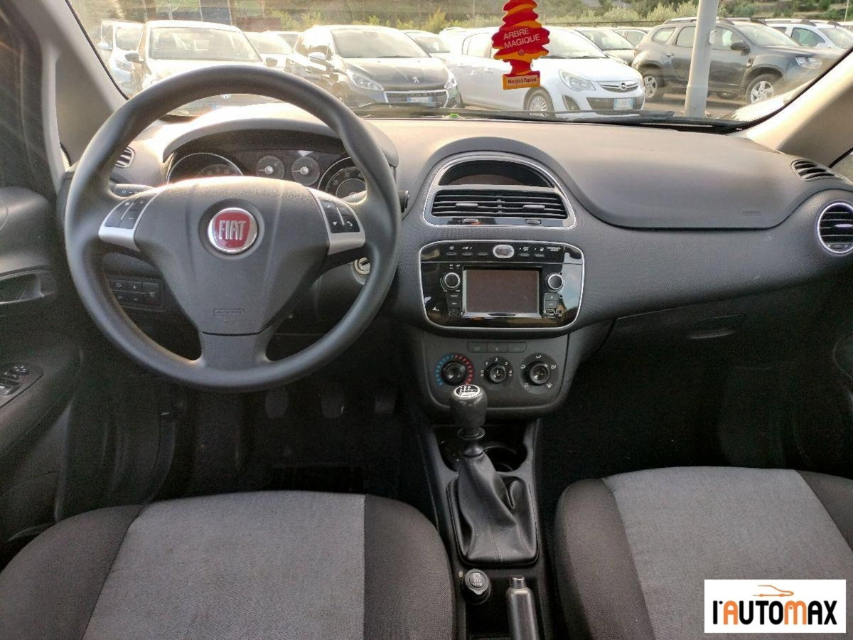 Fiat Punto 1.4 8V 5 porte Easypower Street (8)