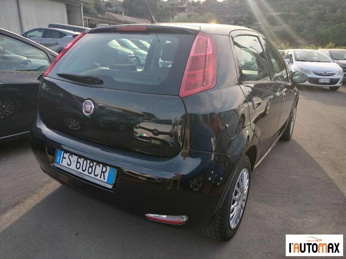 Fiat Punto 1.3 MJT II S&S 95 CV 5 porte Street (6)