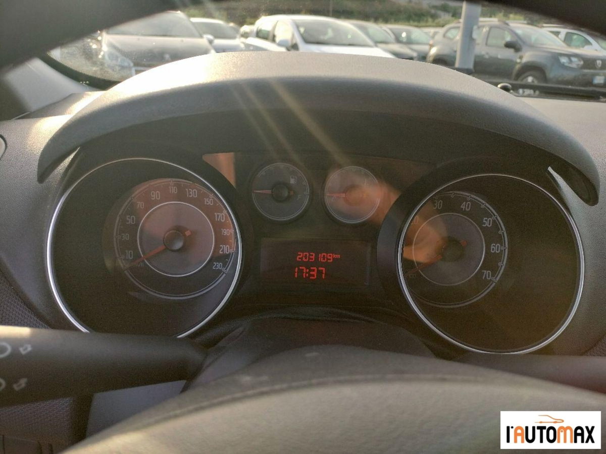 Fiat Punto 1.3 MJT II S&S 95 CV 5 porte Street (8)