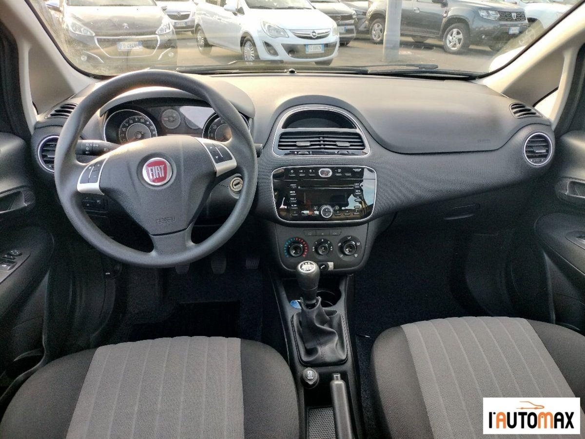 Fiat Punto 1.3 MJT II S&S 95 CV 5 porte Street (9)