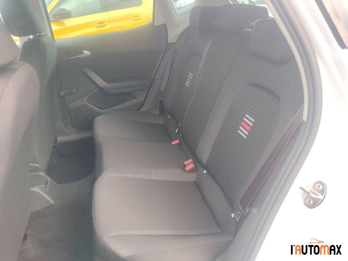 SEAT Ibiza 1.6 TDI 95 CV 5 porte FR (10)