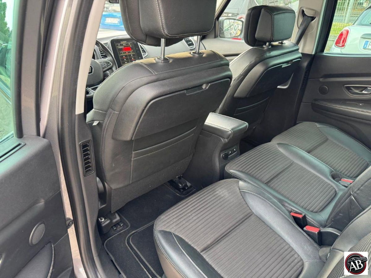 Renault Grand Scénic 1.6 dci energy Bose 130cv (13)