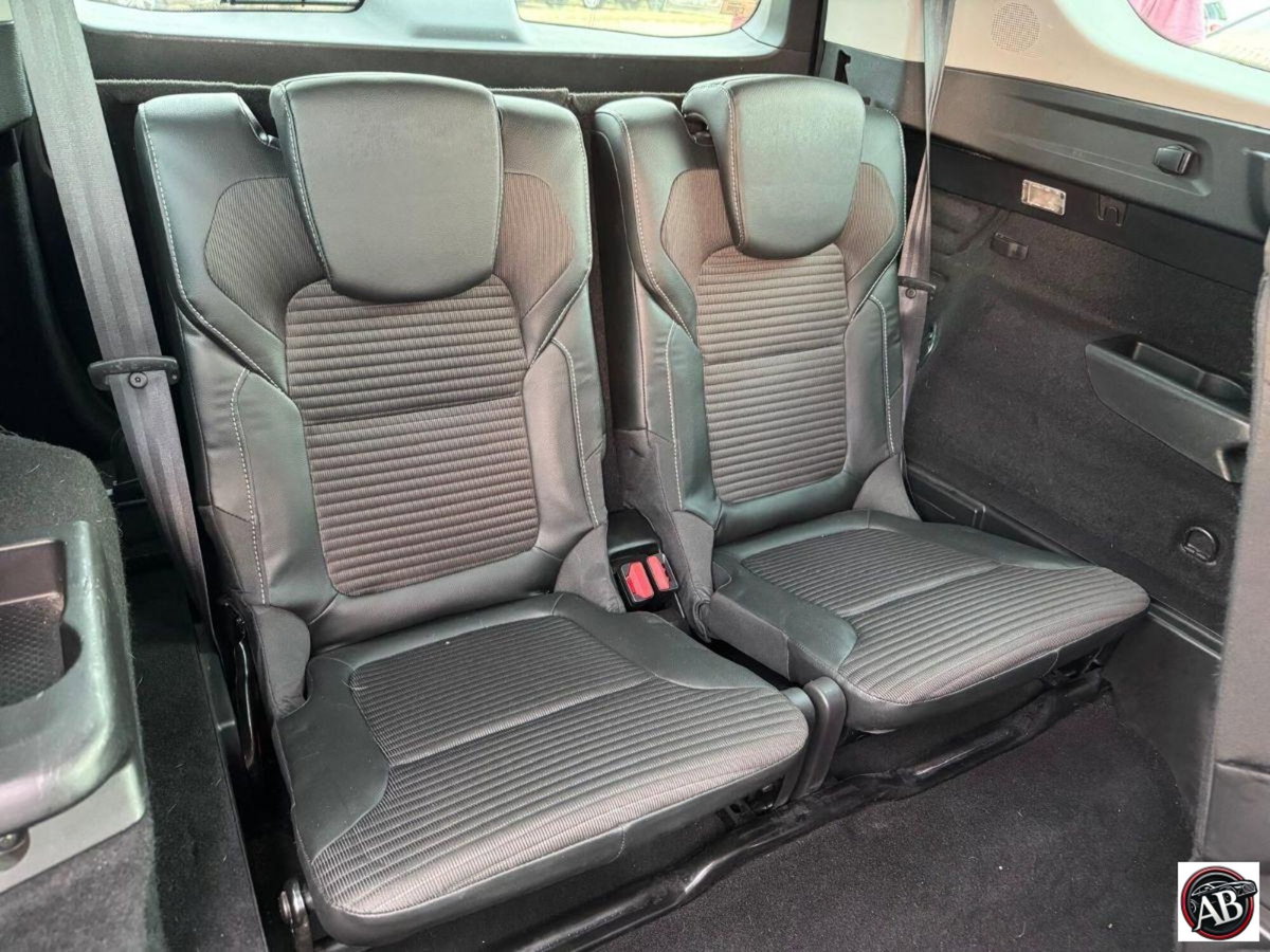 Renault Grand Scénic 1.6 dci energy Bose 130cv (18)