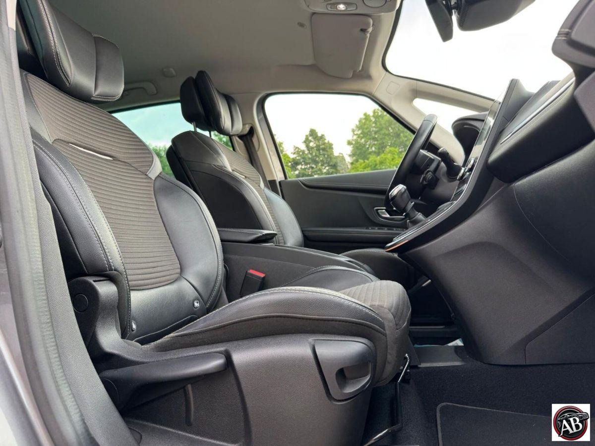 Renault Grand Scénic 1.6 dci energy Bose 130cv (19)