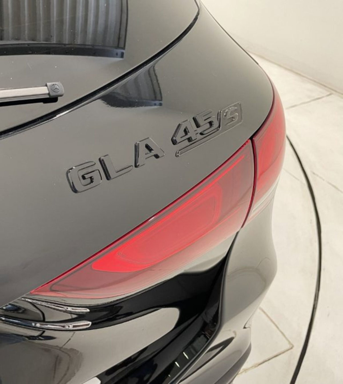 Mercedes-Benz GLA SUV 45 S 4Matic+ AMG (13)