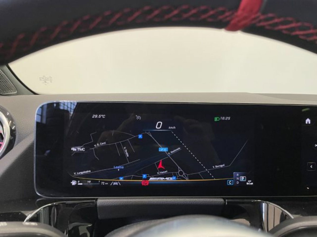 Mercedes-Benz GLA SUV 45 S 4Matic+ AMG (18)