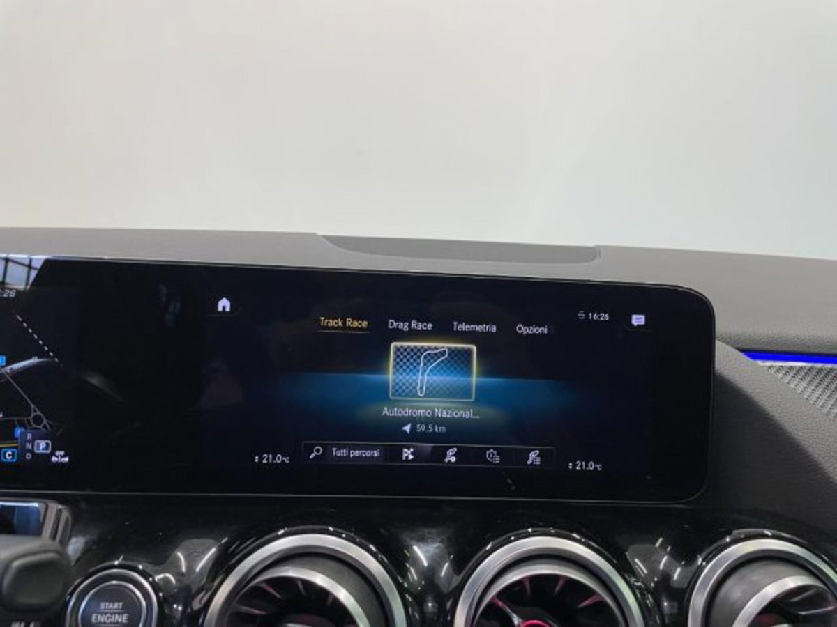 Mercedes-Benz GLA SUV 45 S 4Matic+ AMG (20)
