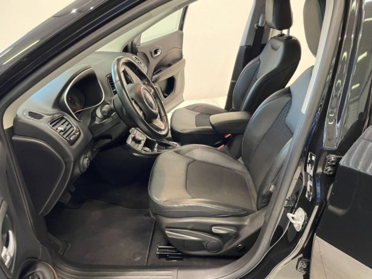 Jeep Compass 1.3 T4 190CV PHEV AT6 4xe Limited (6)