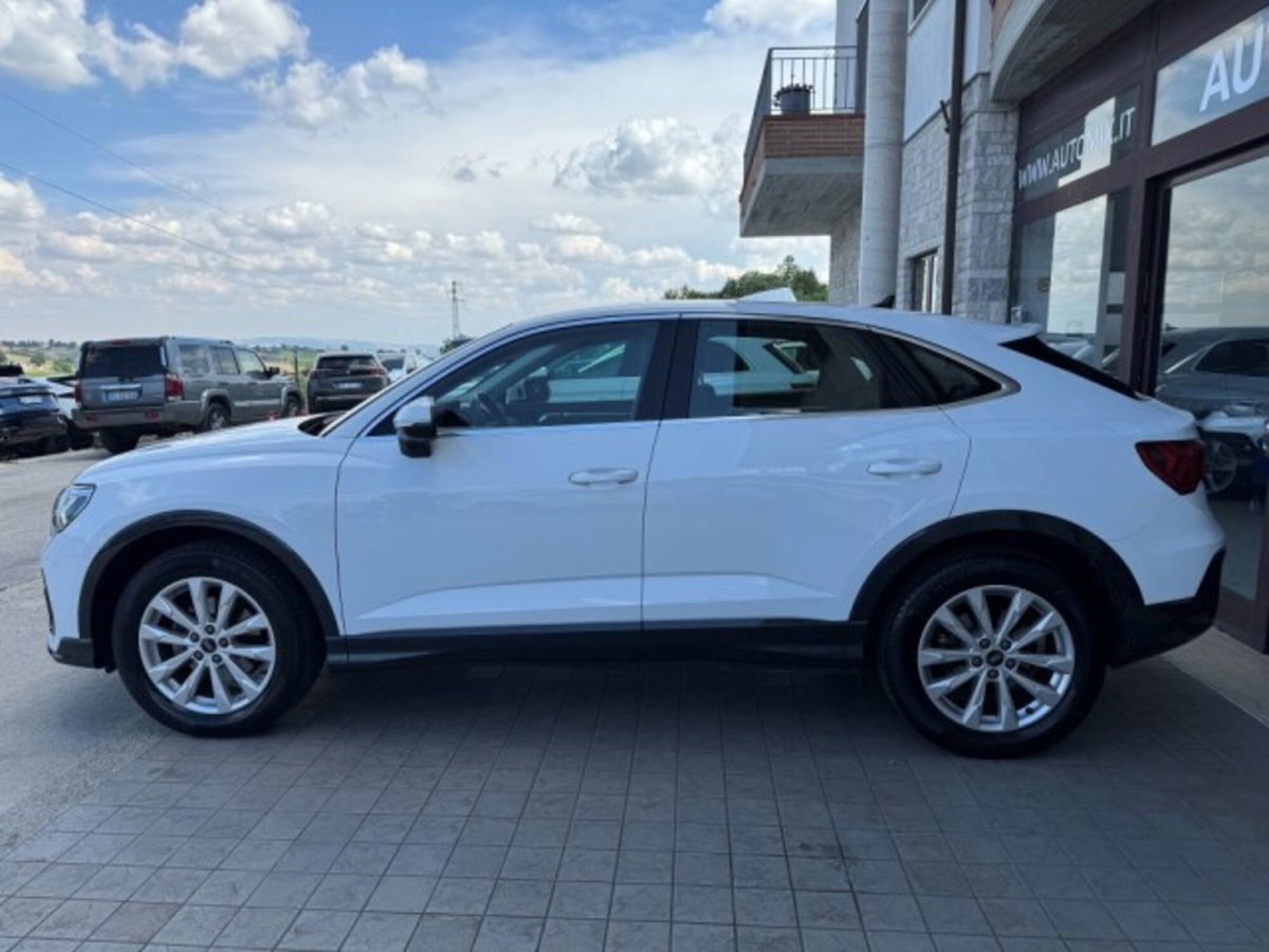 Audi Q3 Sportback 35 1.5 tfsi Business Plus (13)