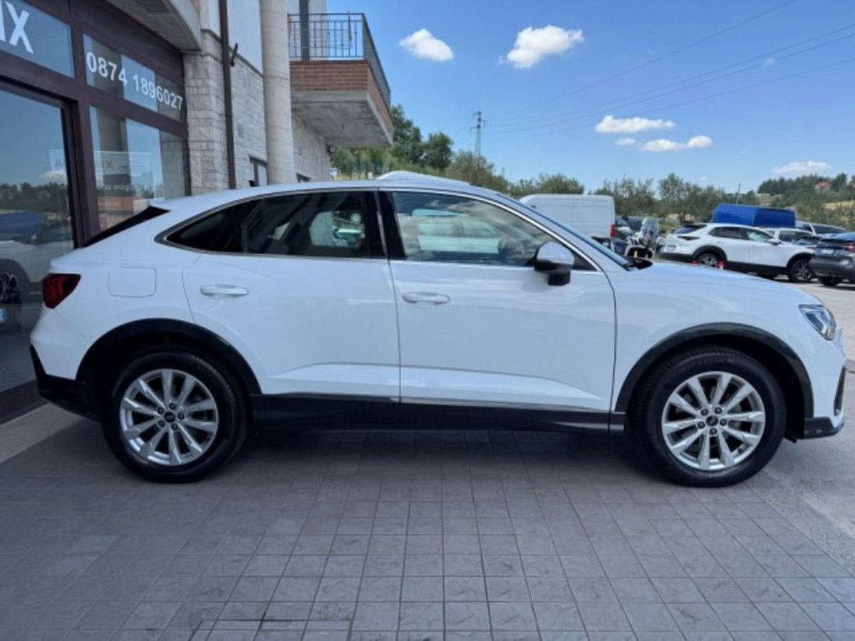 Audi Q3 Sportback 35 1.5 tfsi Business Plus (8)