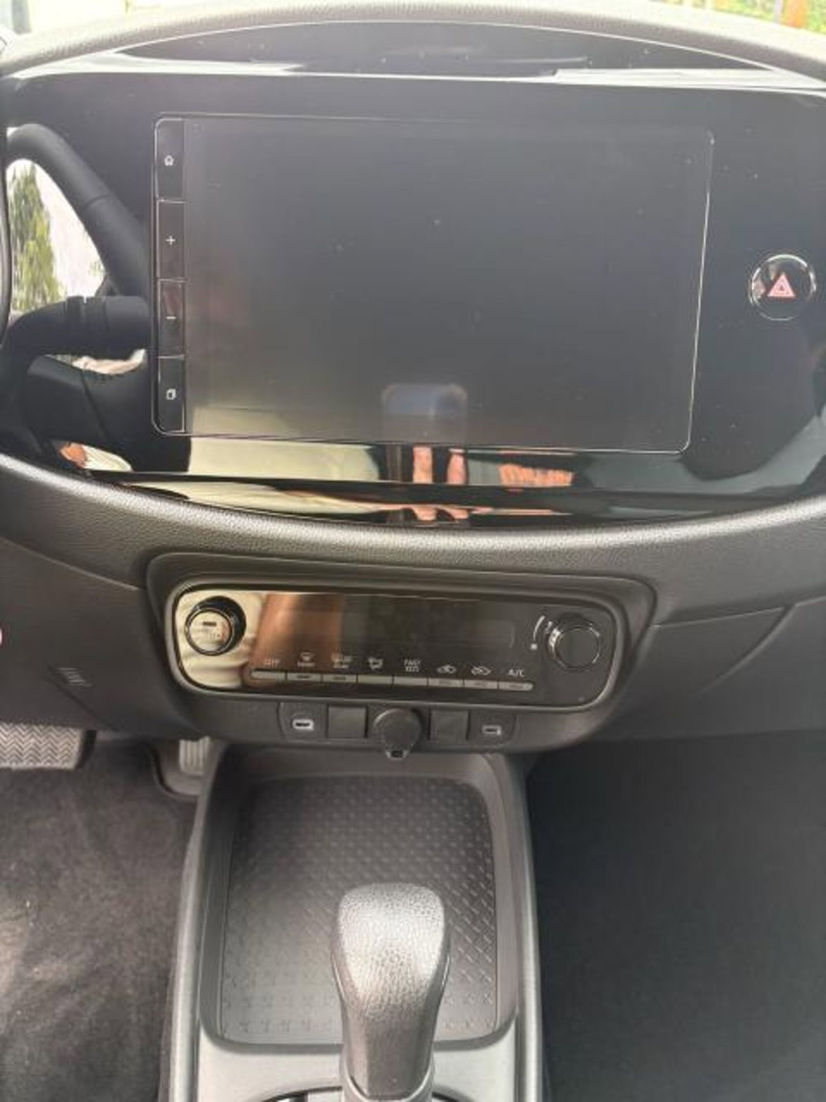 Toyota Aygo X 1.0 VVT-i 72 CV 5 porte Limited Air (12)