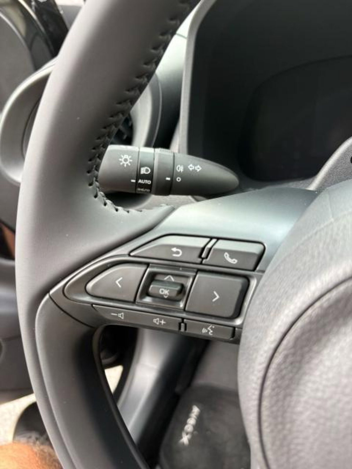 Toyota Aygo X 1.0 VVT-i 72 CV 5 porte Limited Air (13)