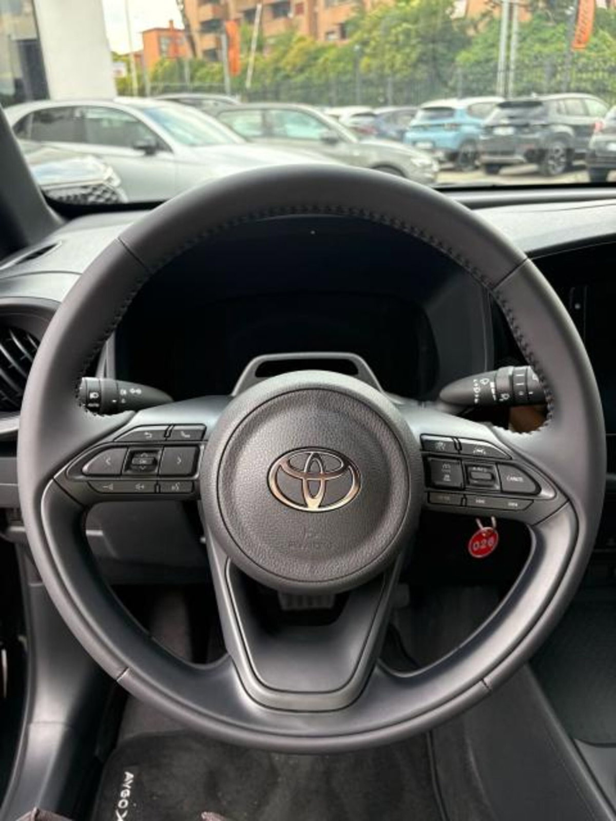 Toyota Aygo X 1.0 VVT-i 72 CV 5 porte Limited Air (4)