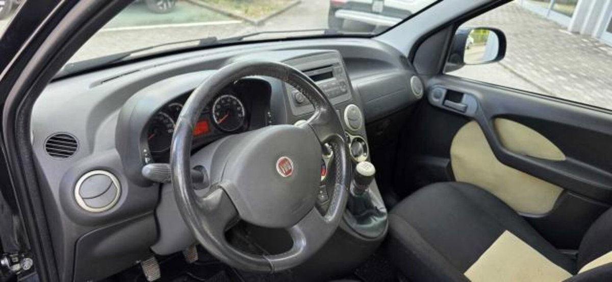 Fiat Panda 1.3 MJT 16V DPF 4x4 Climbing (4)