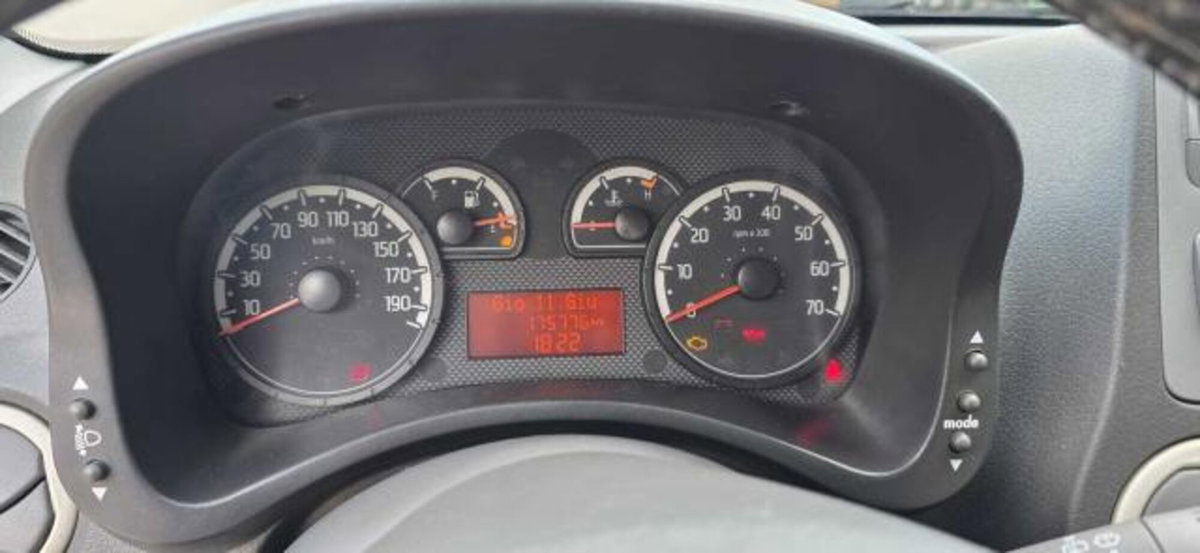 Fiat Panda 1.3 MJT 16V DPF 4x4 Climbing (9)