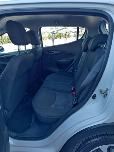 Opel Karl Rocks 1.0 73 CV (12)