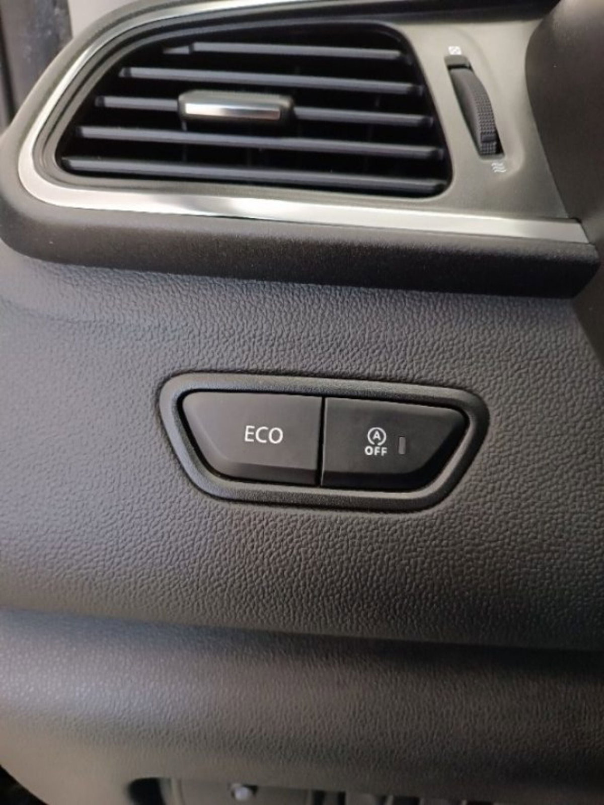 Renault Kadjar 8V 110CV EDC Energy Intens (20)