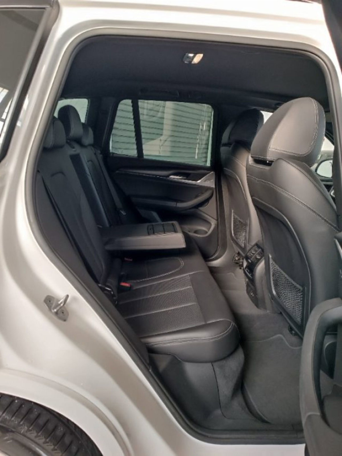 BMW X3 sDrive18d 48V Msport (15)