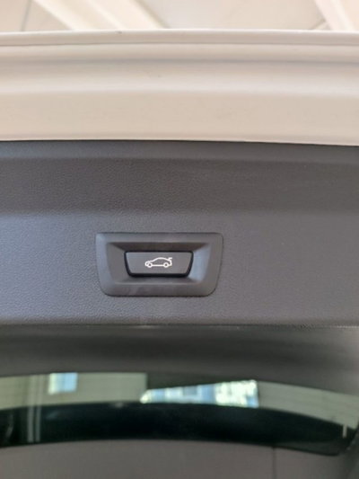 BMW X3 sDrive18d 48V Msport (8)