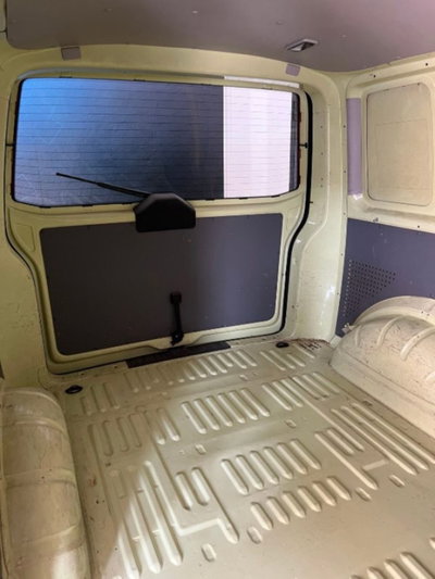 Volkswagen Veicoli Commerciali Transporter Furgone 1.9 TDI/84CV PC Furgone (6)