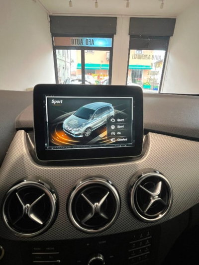 Mercedes-Benz Classe B 180 d Automatic Sport (15)