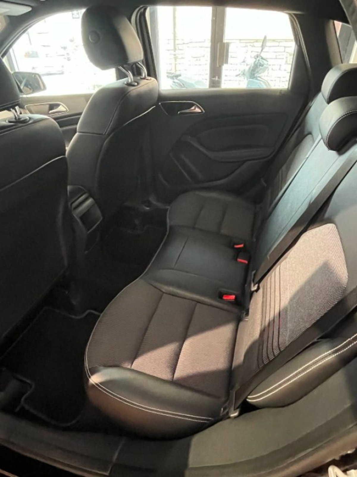 Mercedes-Benz Classe B 180 d Automatic Sport (8)