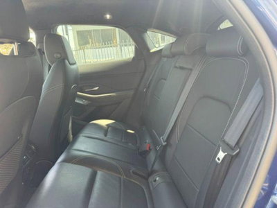 Jaguar E-Pace 2.0d i4 mhev R-Dynamic SE awd 163cv auto (11)