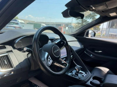 Jaguar E-Pace 2.0d i4 mhev R-Dynamic SE awd 163cv auto (14)