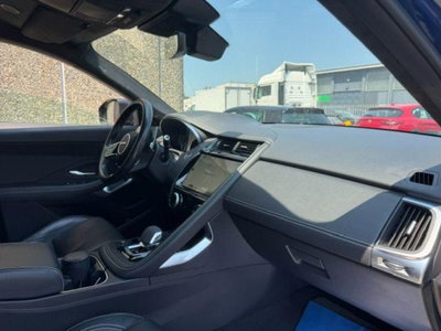 Jaguar E-Pace 2.0d i4 mhev R-Dynamic SE awd 163cv auto (17)