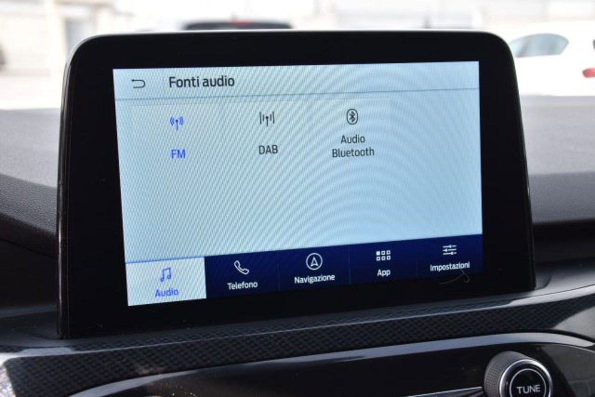 Ford Kuga 1.5 EcoBlue 120 CV 2WD ST-Line (12)
