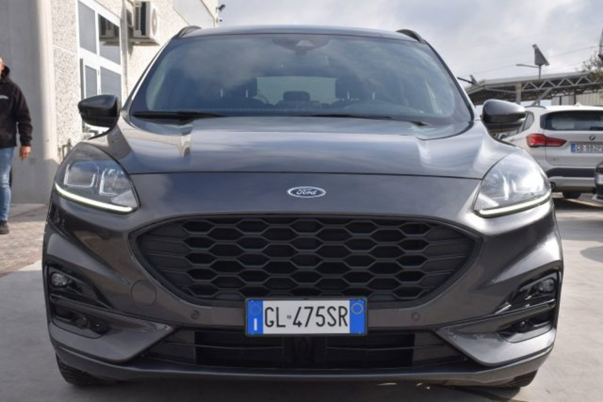 Ford Kuga 1.5 EcoBlue 120 CV 2WD ST-Line (2)