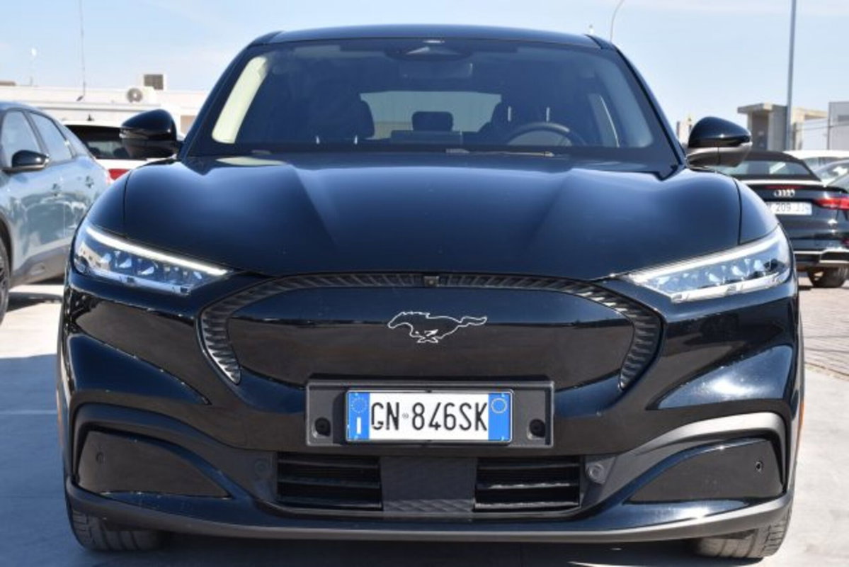 Ford Mustang Mach-E Standard 269CV (2)