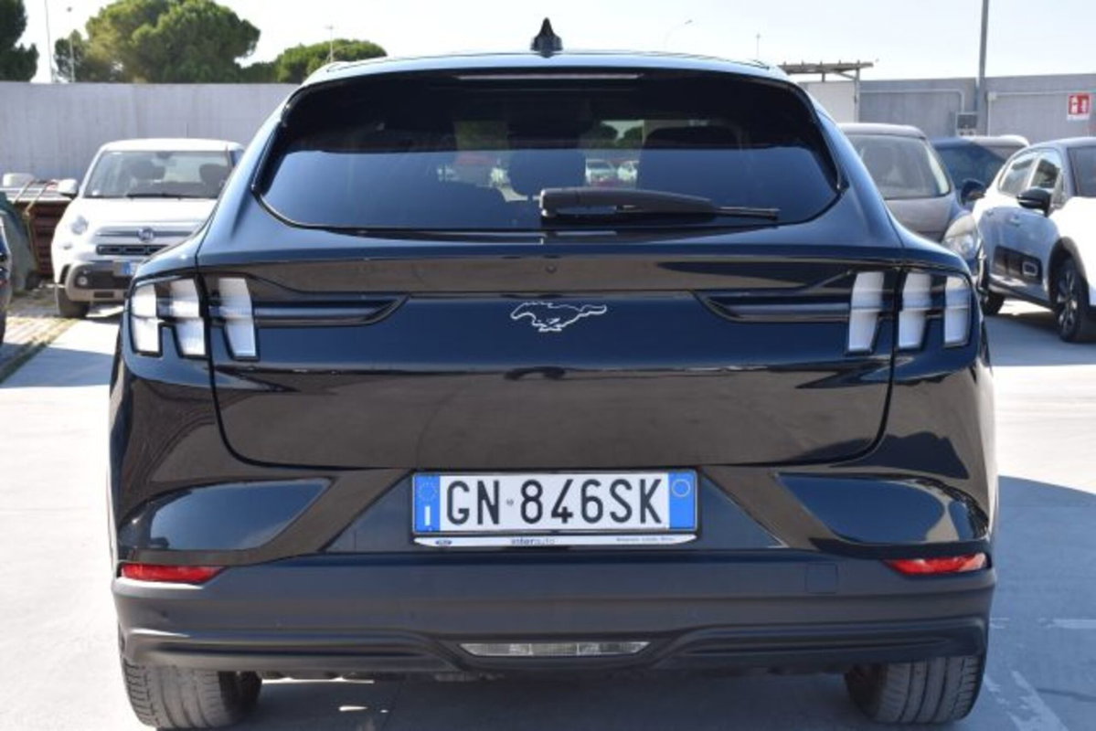 Ford Mustang Mach-E Standard 269CV (5)