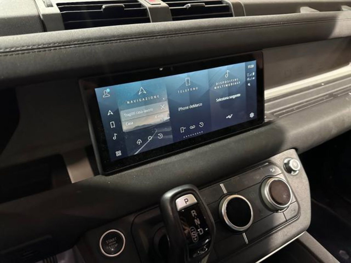 Land Rover Defender 110 3.0D I6 250 CV AWD Auto Commercial SE (12)