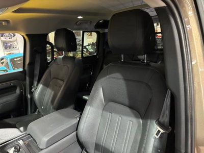 Land Rover Defender 110 3.0D I6 250 CV AWD Auto Commercial SE (9)