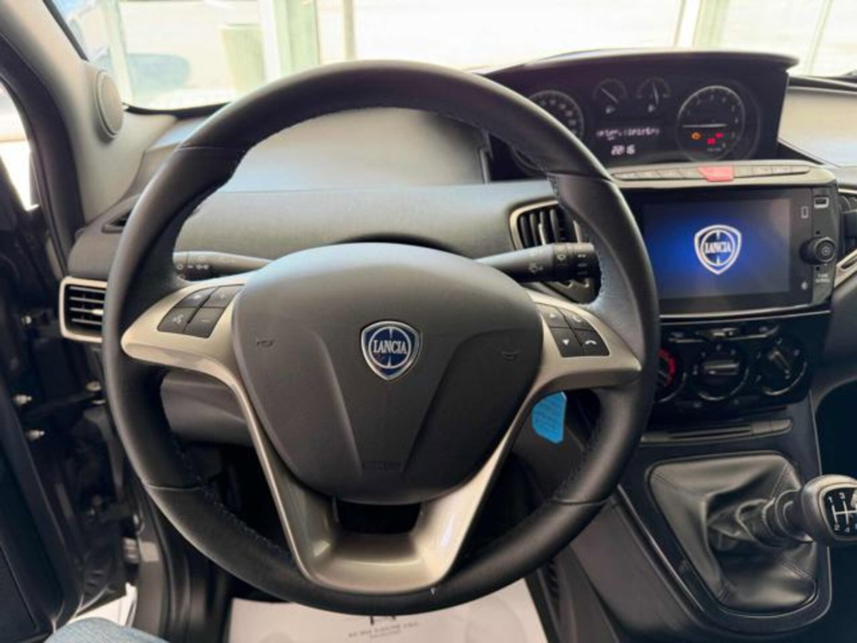 Lancia Ypsilon 1.0 FireFly 5 porte S&S Hybrid Gold Plus (10)